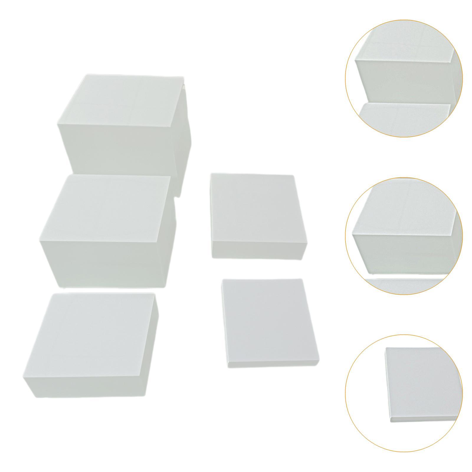 Display Risers Set - 重ねて使えるビュッフェ用スタンドと、食品を盛り付けるための白いアクリル製ディスプレイセット。カップケーキ、デザート、キャンディ、ブランチテーブルに最適。