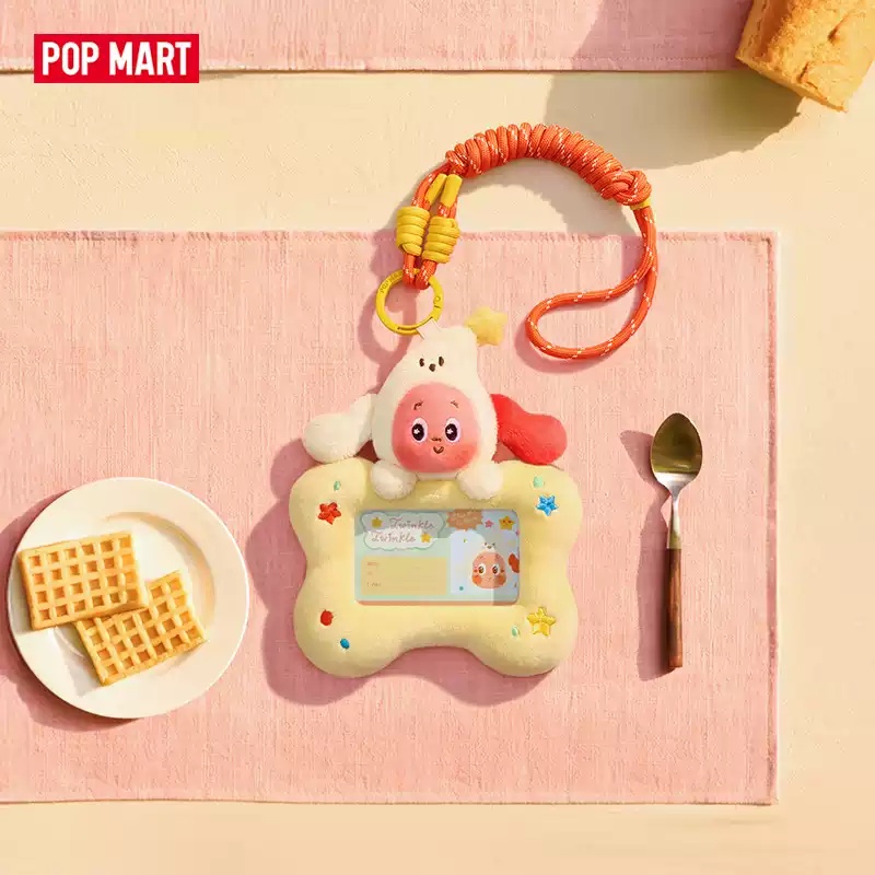 POP MART「きらきら、輝きを放て」シリーズ、カードホル - Action Figure Stand のレビューと価格