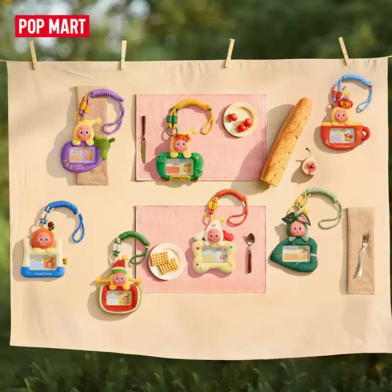 POP MART「きらきら、輝きを放て」シリーズ、カードホル - Action Figure Stand のレビューと価格